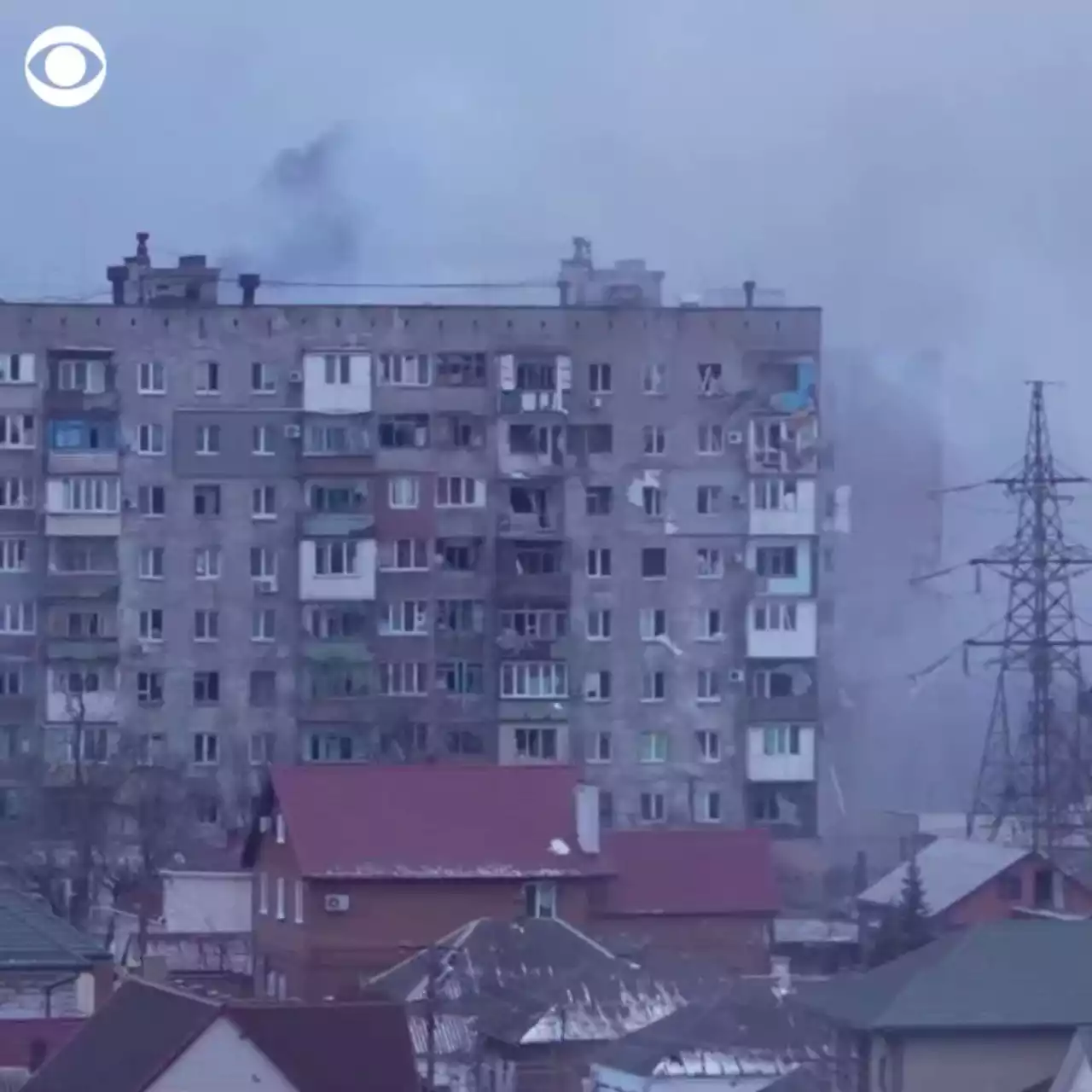 Russian forces close in on Ukrainian capital Kyiv and bombard port city of Mariupol