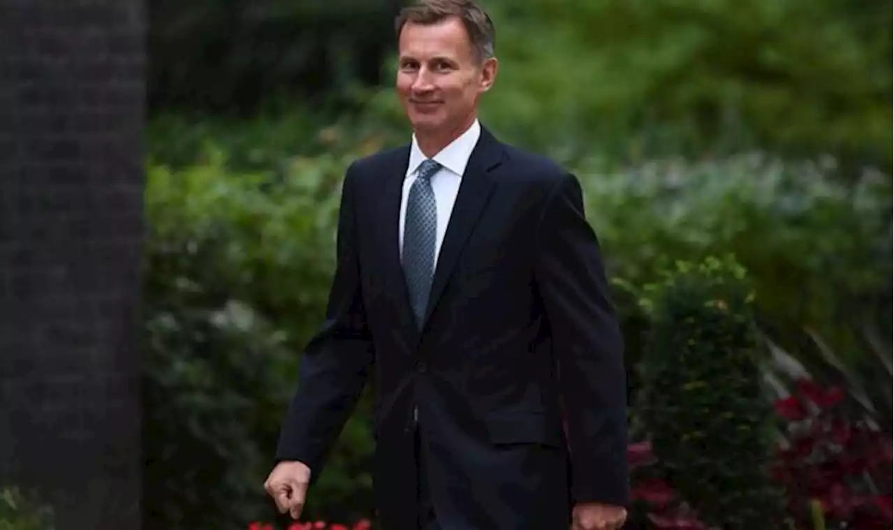 ‘Britain must match US on defence spending’ warns Jeremy Hunt as Kyiv prepares for battle