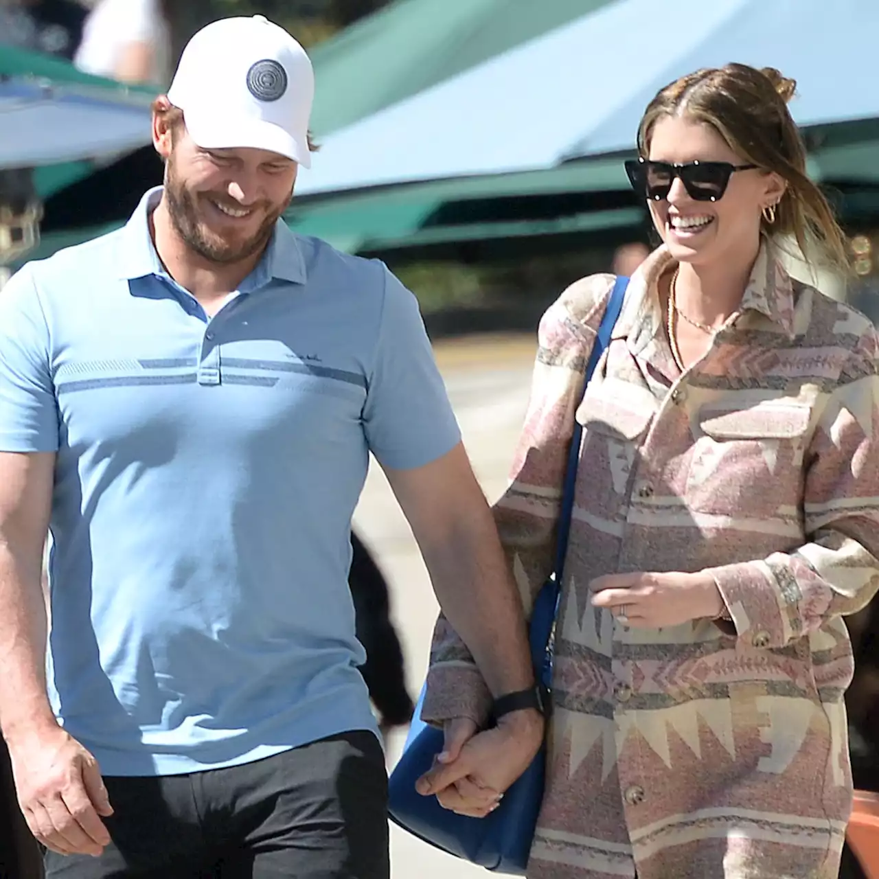 Chris Pratt and Pregnant Katherine Schwarzenegger Are All Smiles on Romantic Walk - E! Online