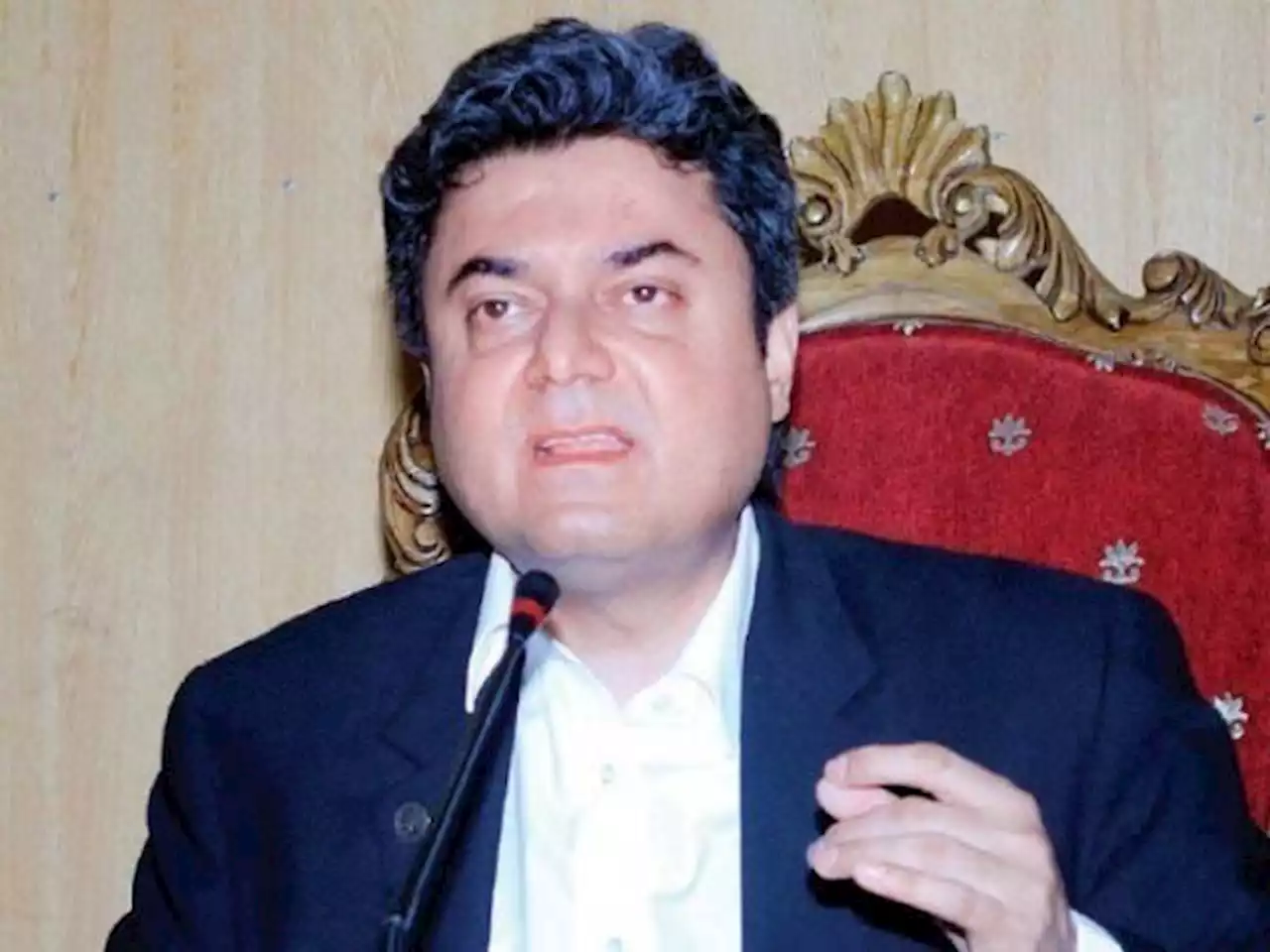 وزیر اعظم گھبرائے ہوئے نہیں ہیں لیکن اب کیا ہوگا یہ نہیں معلوم، فروغ نسیم - ایکسپریس اردو