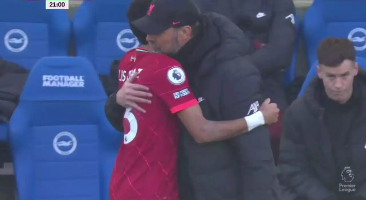 La reacción de Klopp tras ver a Luis Díaz recuperado del golpe