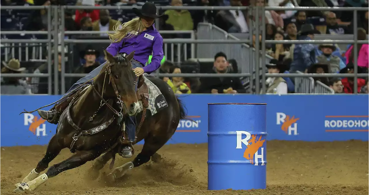 Barrel racer Kassie Mowry on a roll at RodeoHouston