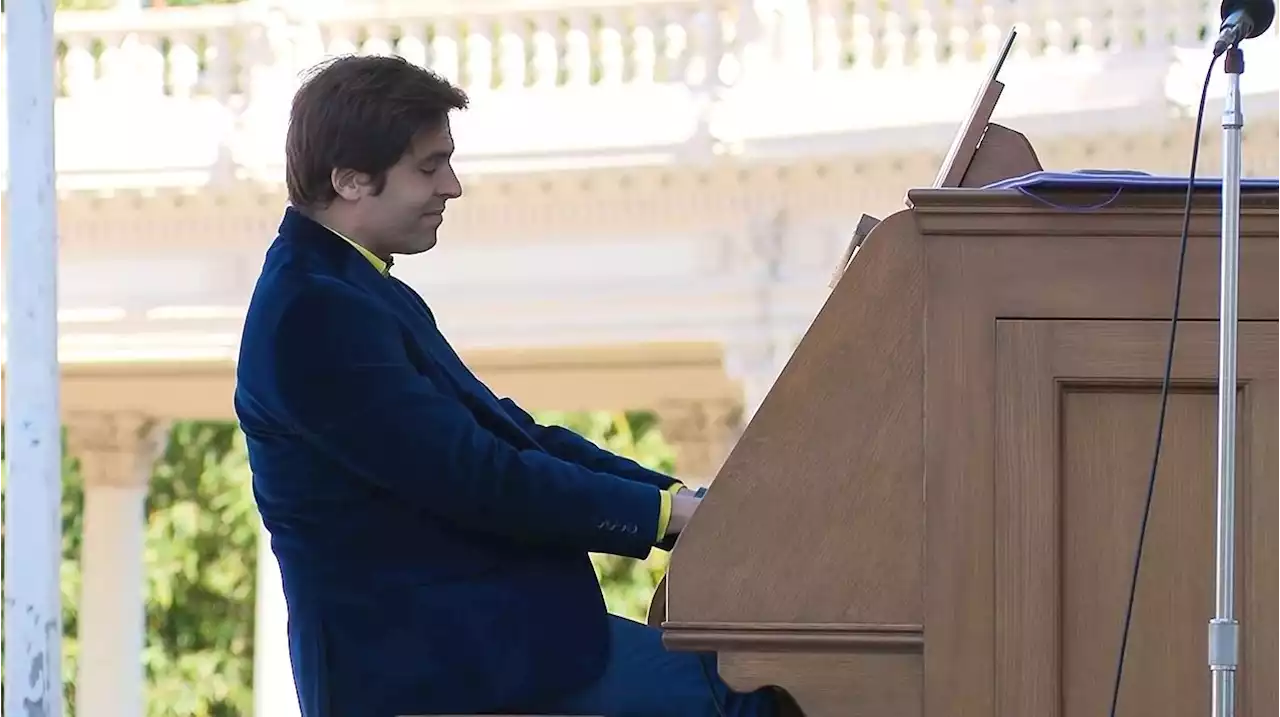 Civic organist shows support for Ukraine during free Sunday concerts at Spreckles Organ Pavilion -