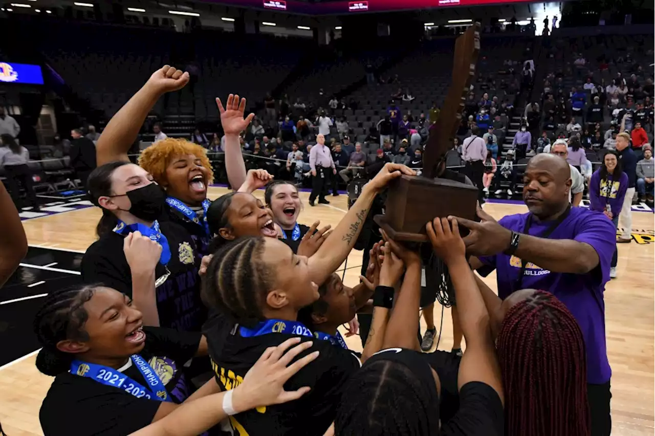 CIF basketball: Oakland Tech girls find winning touch late to claim Division III state title