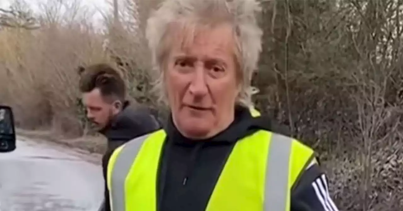 Sir Rod Stewart fills in potholes near his home as 'no-one else can be bothered'