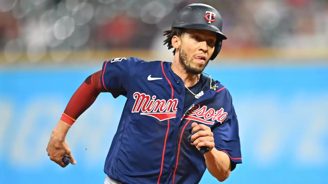 What Andrelton Simmons Signing Means for Cubs Infield