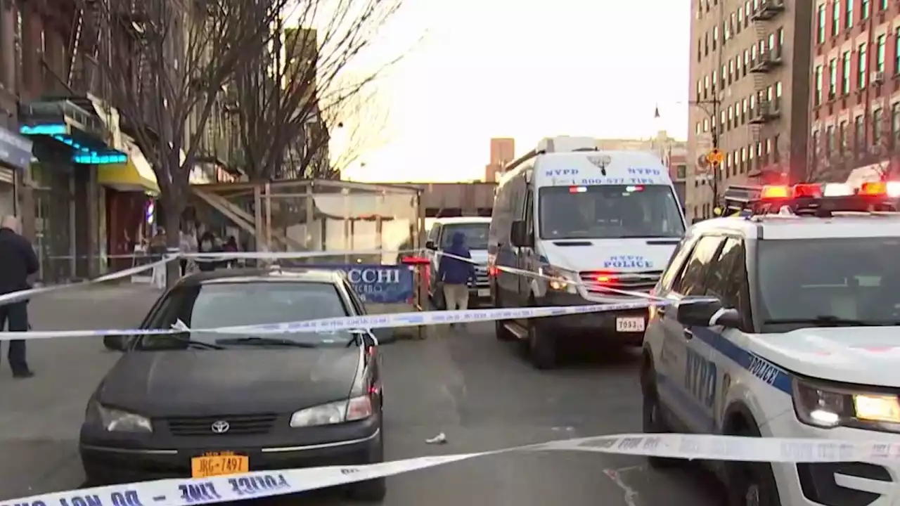 Man Still On the Run After Stabbing Father in Car in East Harlem: Police