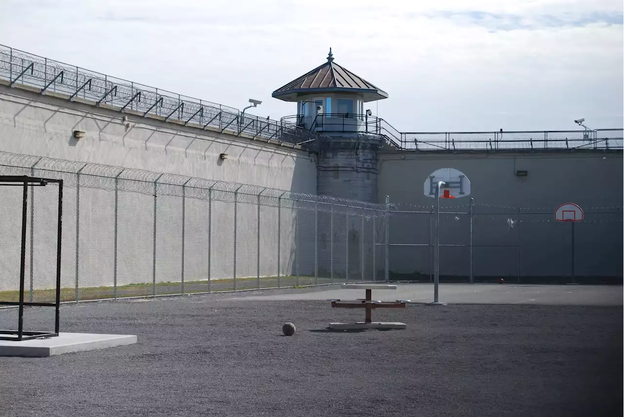 New York closes 6 state prisons as inmate numbers drop - New York Amsterdam News