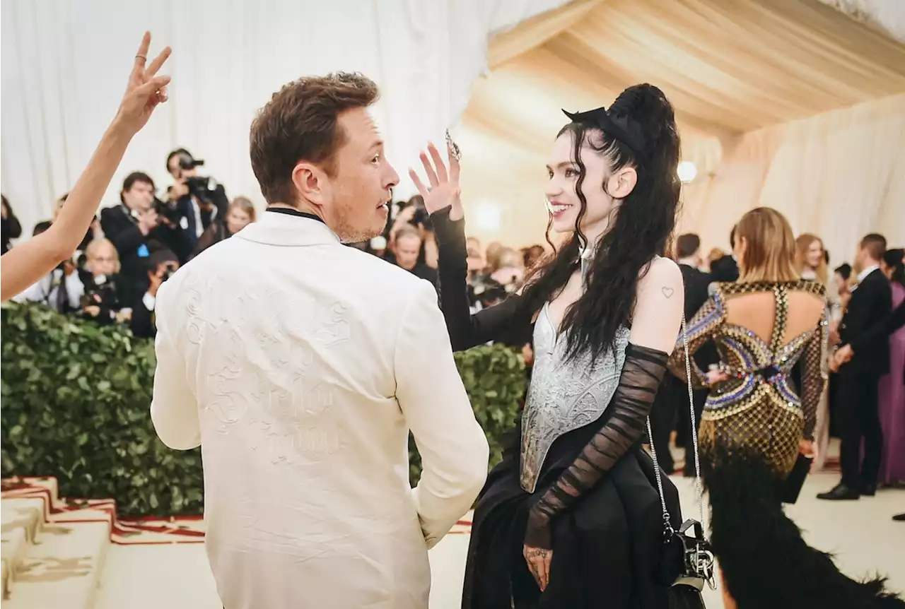 Grimes And Elon Musk Secretly Welcome A Daughter