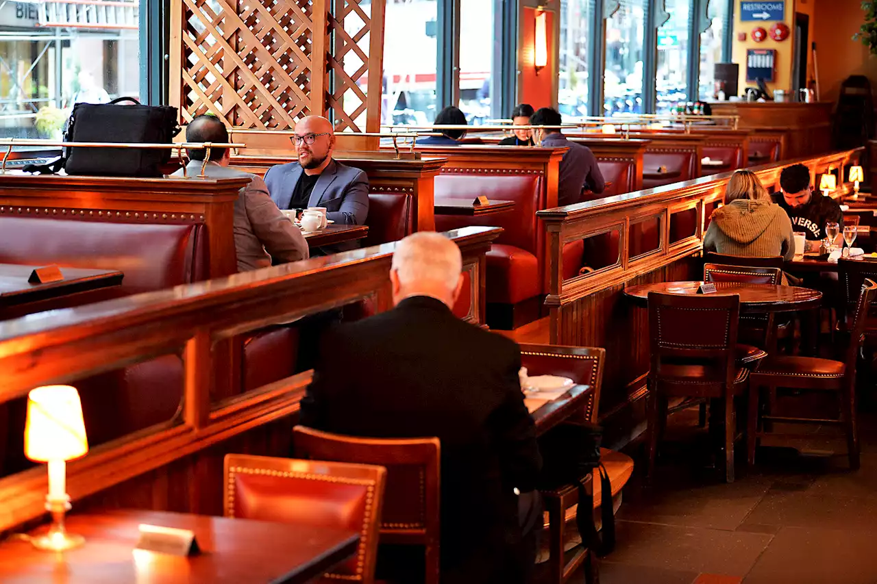 NYC restaurants emerge from jab mandate half empty, stiffed by Washington