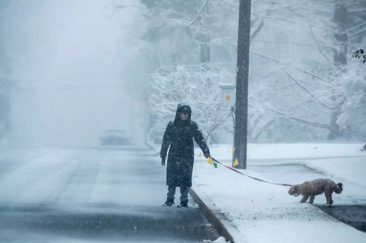 Thousands without power in central Pa. as winter storm continues