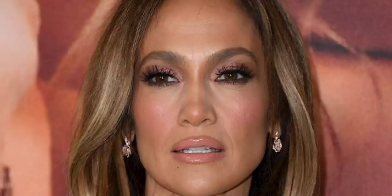 Jennifer Lopez Shares the ‘No Bullsh*t’ Serum That Leaves Her Skin ‘Rejuvenated’ at 52