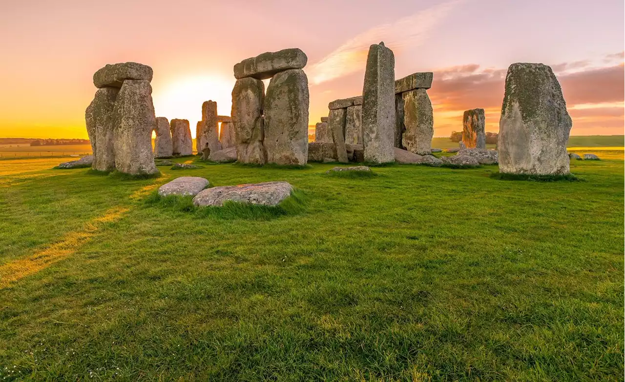 Stonehenge was Designed as Solar Calendar, Archaeologist Says | Sci-News.com