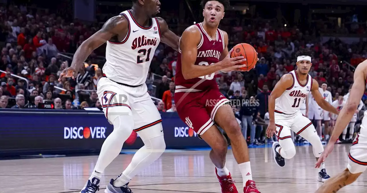 Jackson-Davis leads Indiana past No. 16 Illinois 65-63