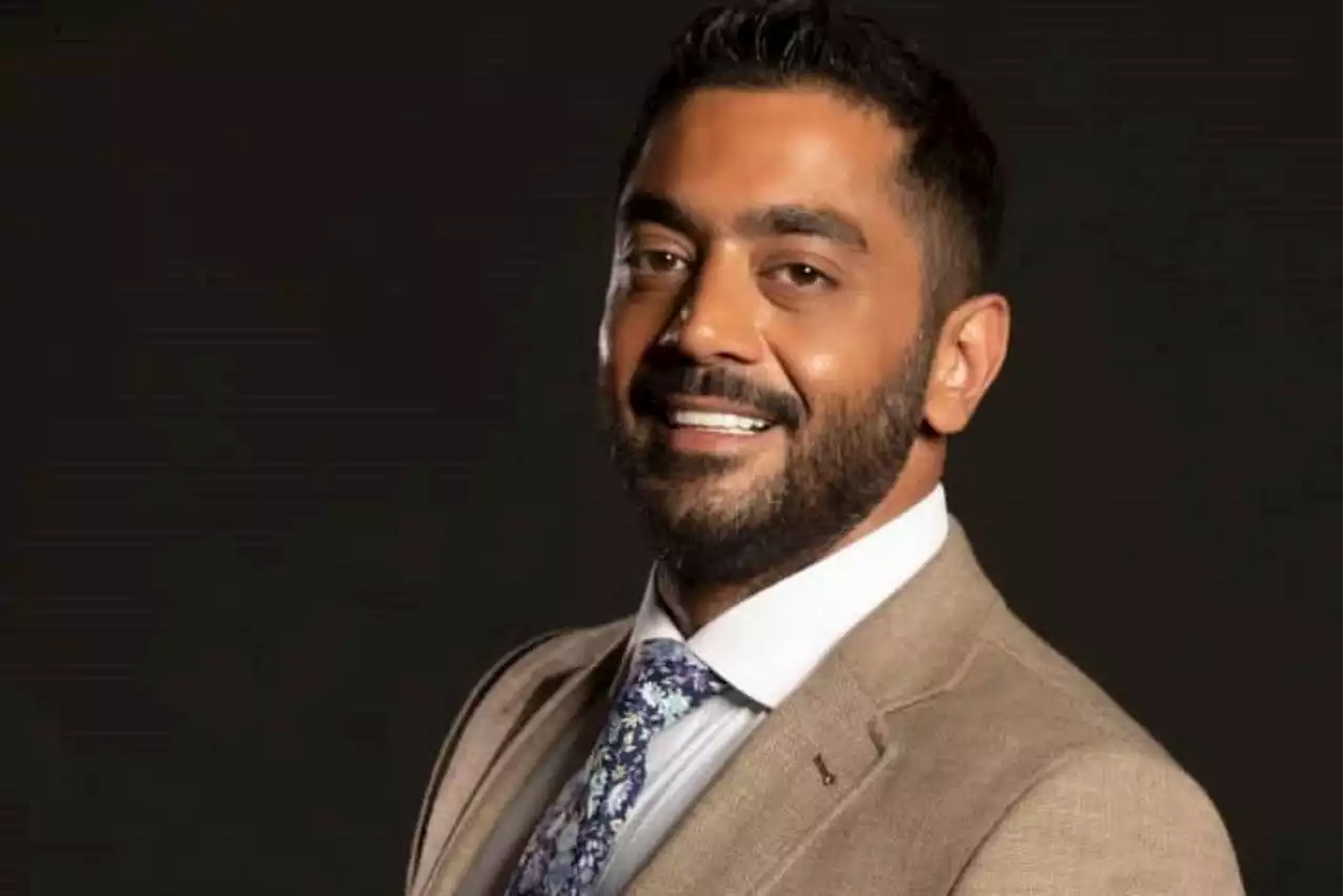 أحمد فلوكس مهاجماً أمينة خليل: إن اختفى الحياء زاد البلاء
