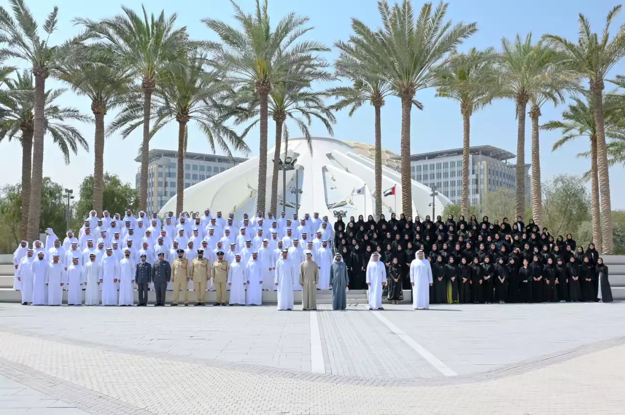 محمد بن راشد: أبناء الإمارات وكوادرها الوطنية الرهان الحقيقي لصناعة المستقبل