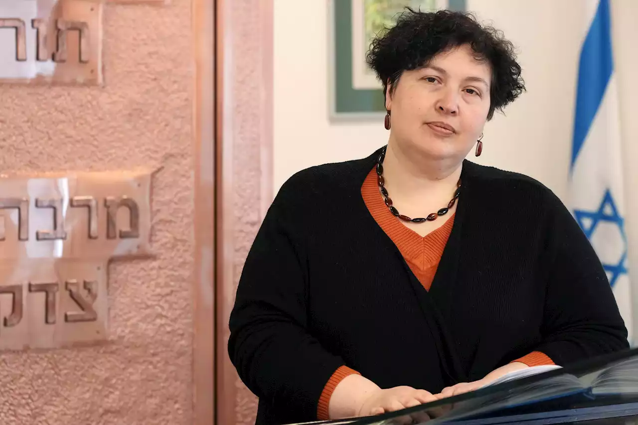 Ukraine's only woman rabbi among the many Jews fleeing war