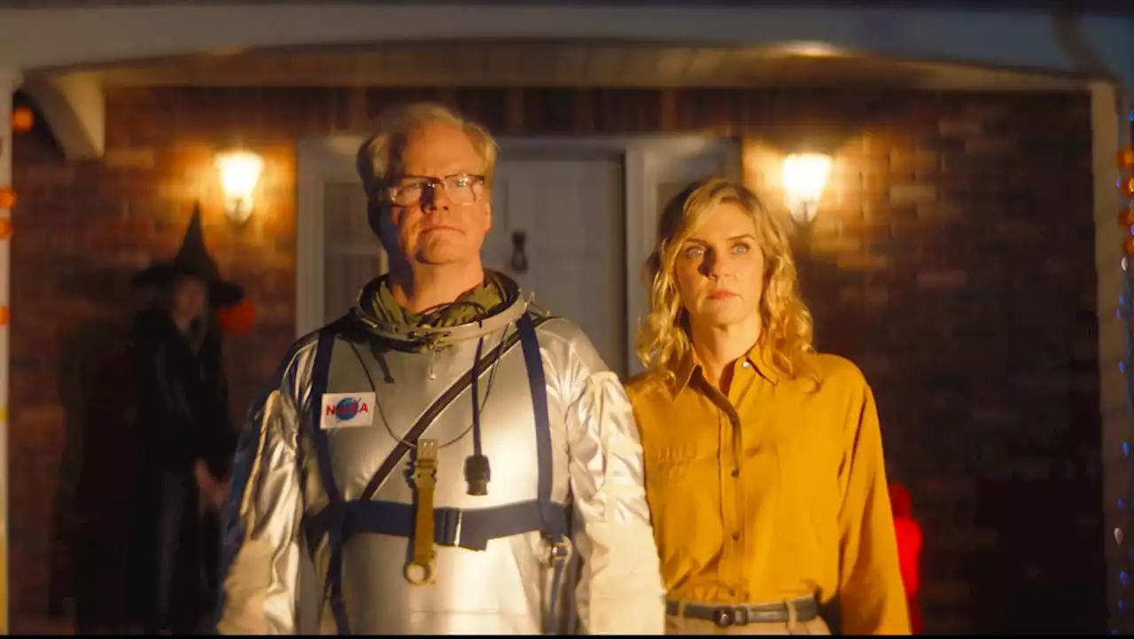 SXSW Review: ‘Linoleum’: Jim Gaffigan Flies High In Dual Roles In Quirky But Slight Family Sci Fi Dramedy