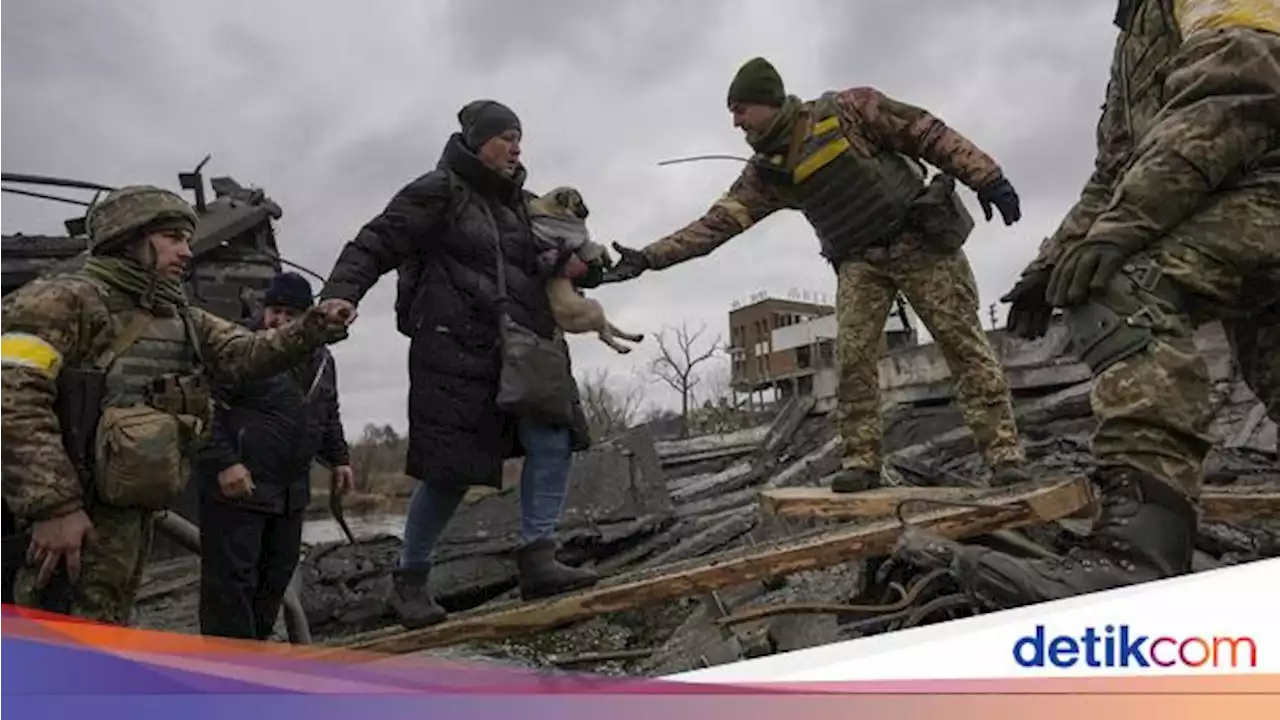 Ukraina Tuduh Pasukan Rusia Tembak Mati Pengungsi Perempuan-Anak