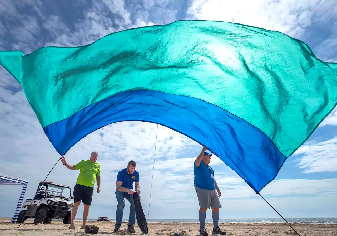 Galveston County implores beachgoers to take tents home