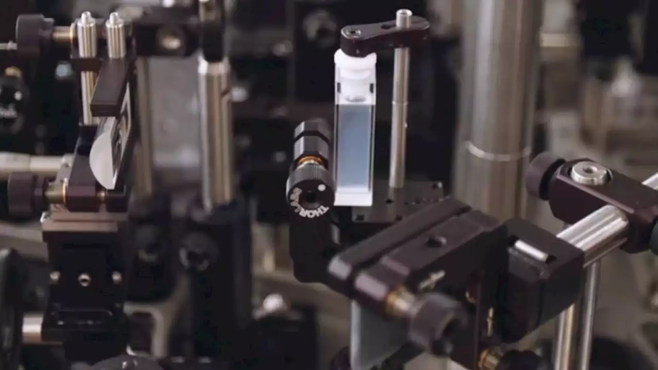 Teams Film the Speed of Light at 10 Trillion Frames Per Second