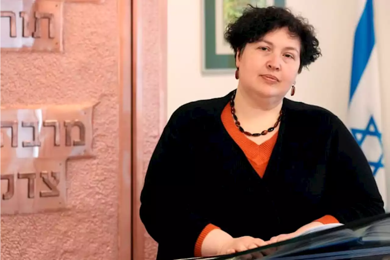 Ukraine's only woman rabbi among the many Jews fleeing war