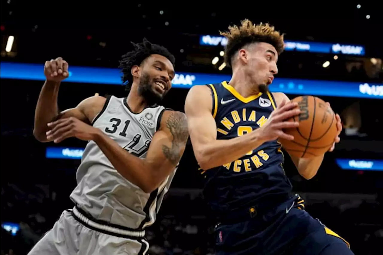 Haliburton helps Pacers snap skid with win over Spurs