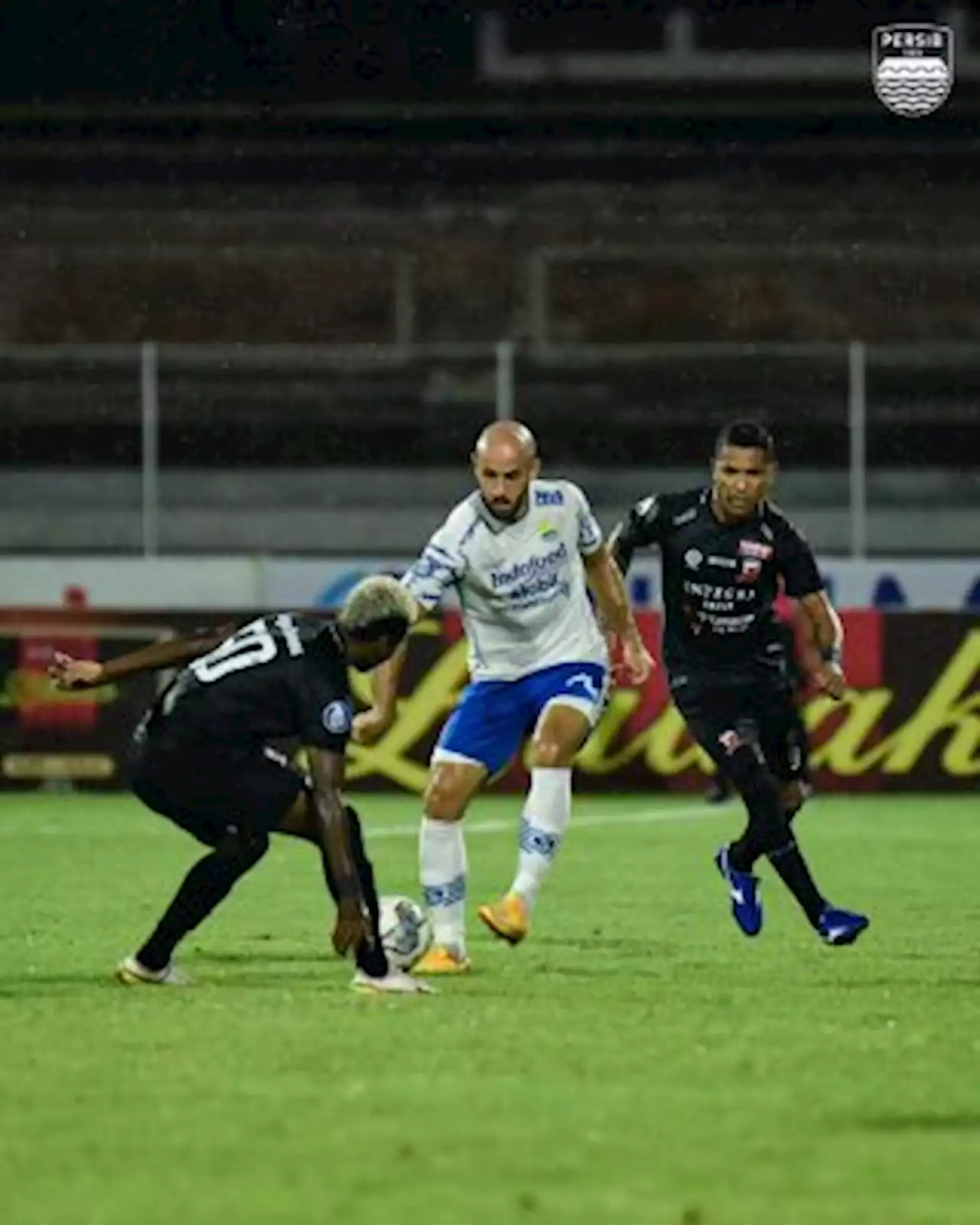 Persib Jaga Fokus Kejar Bali United