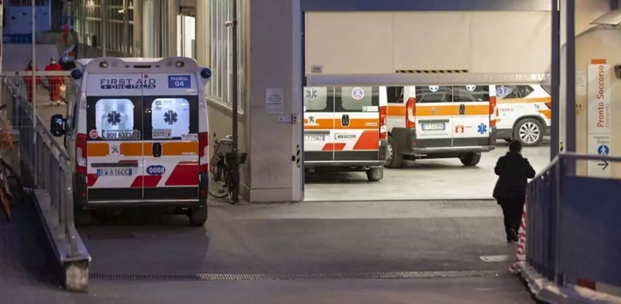 Milano, figlio accoltella il padre in strada: morto 69enne