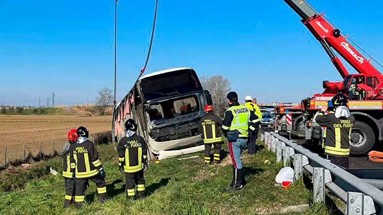 Volcó un micro con refugiados ucranianos en Italia: murió una mujer