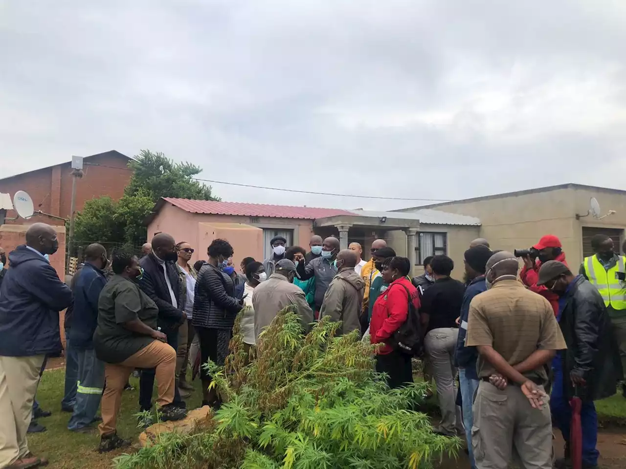 MPs berate mayor for letting sewage run unchecked down streets and into homes | Citypress