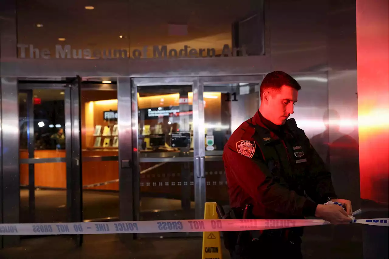 NYC's Museum of Modern Art patron stabs 2 employees when denied admission