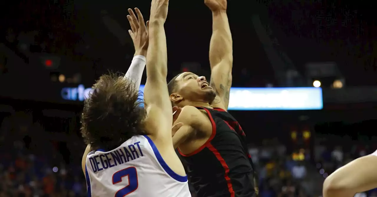 Column: Aztecs' late-game offensive struggles create NCAA Tournament 'tightrope'