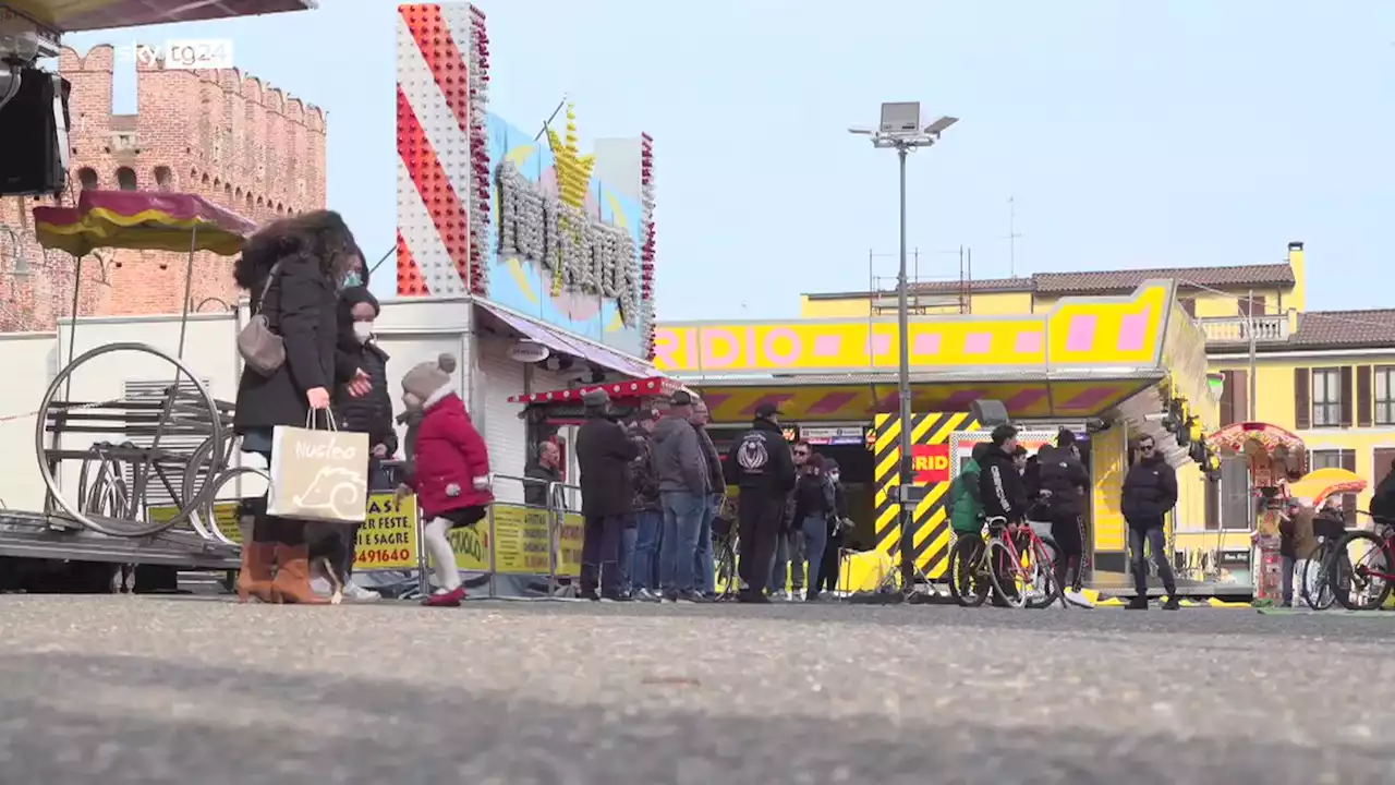 Galliate, è morta la 15enne sbalzata da una giostra