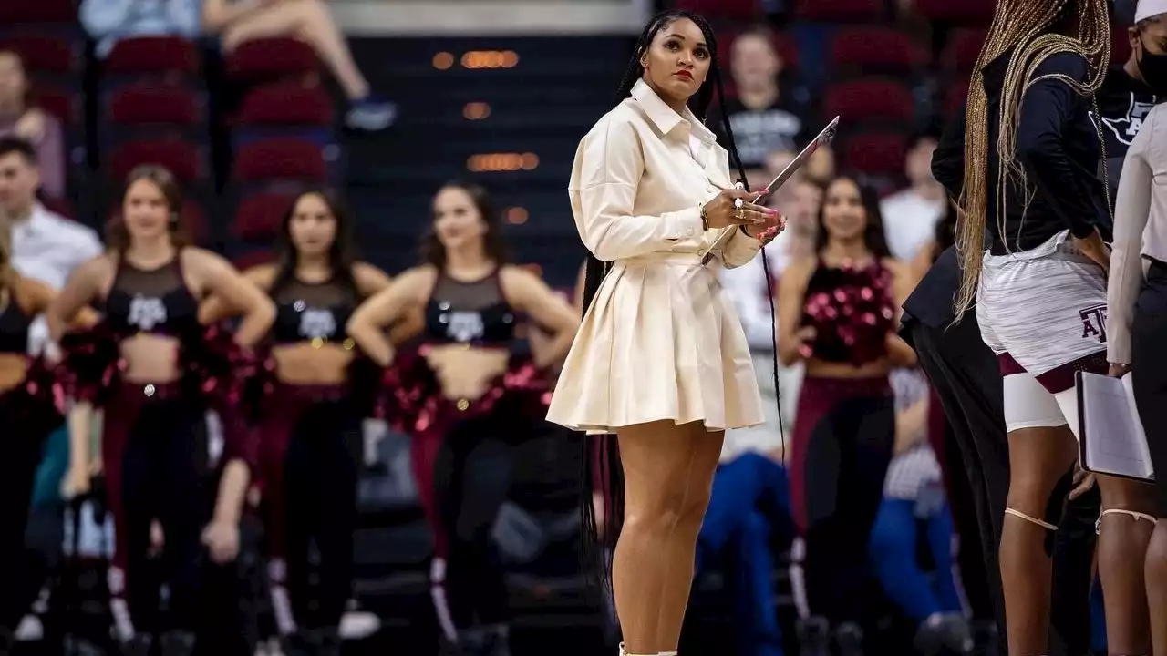 Texas A&M’s Coach Sydney Carter brings disciplined approach courtside