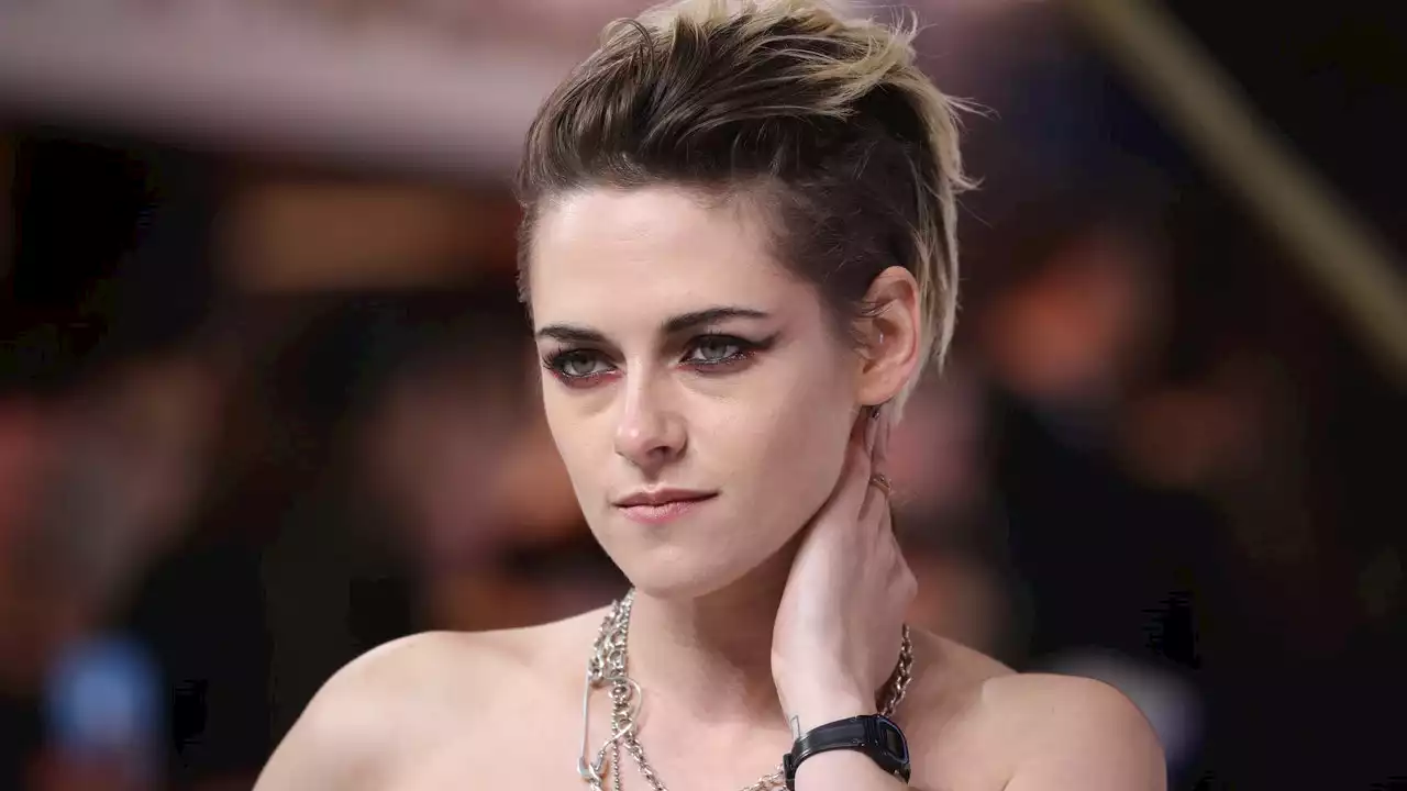 Kristen Stewart's See-Through Fit Paired with Vans Is Perfect