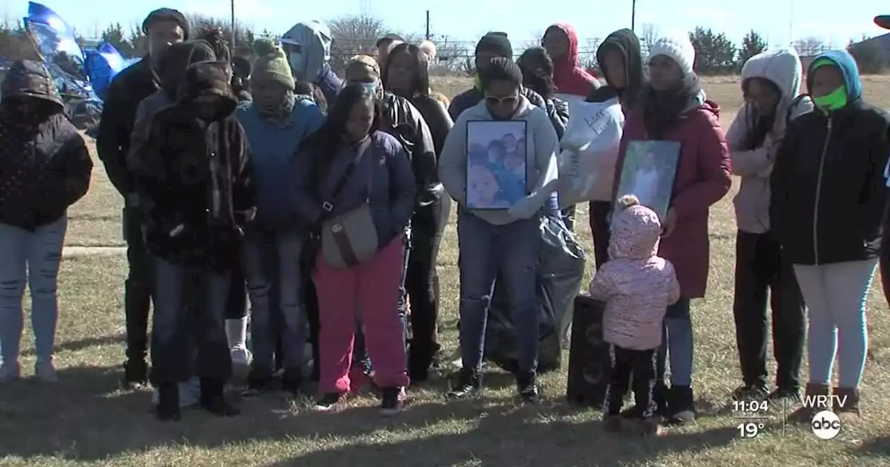 Vigil, balloon release honors 14-year-old homicide victim