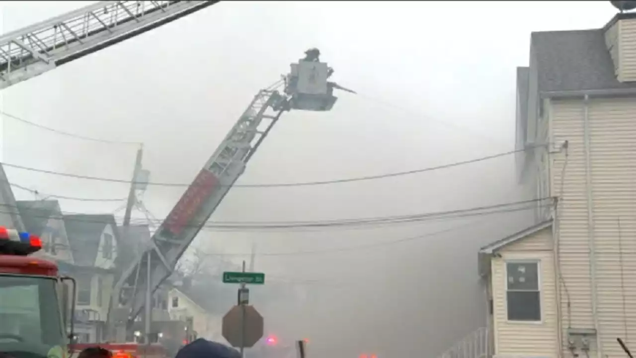 3 homes go up in flames in fast-moving fire in Elizabeth, New Jersey