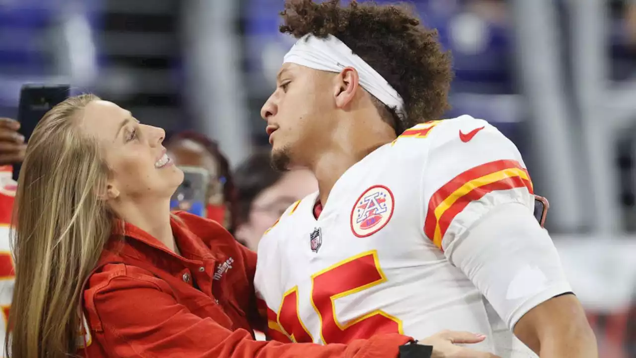 Chiefs QB Patrick Mahomes, fiancee Brittany Matthews get married in Hawaii