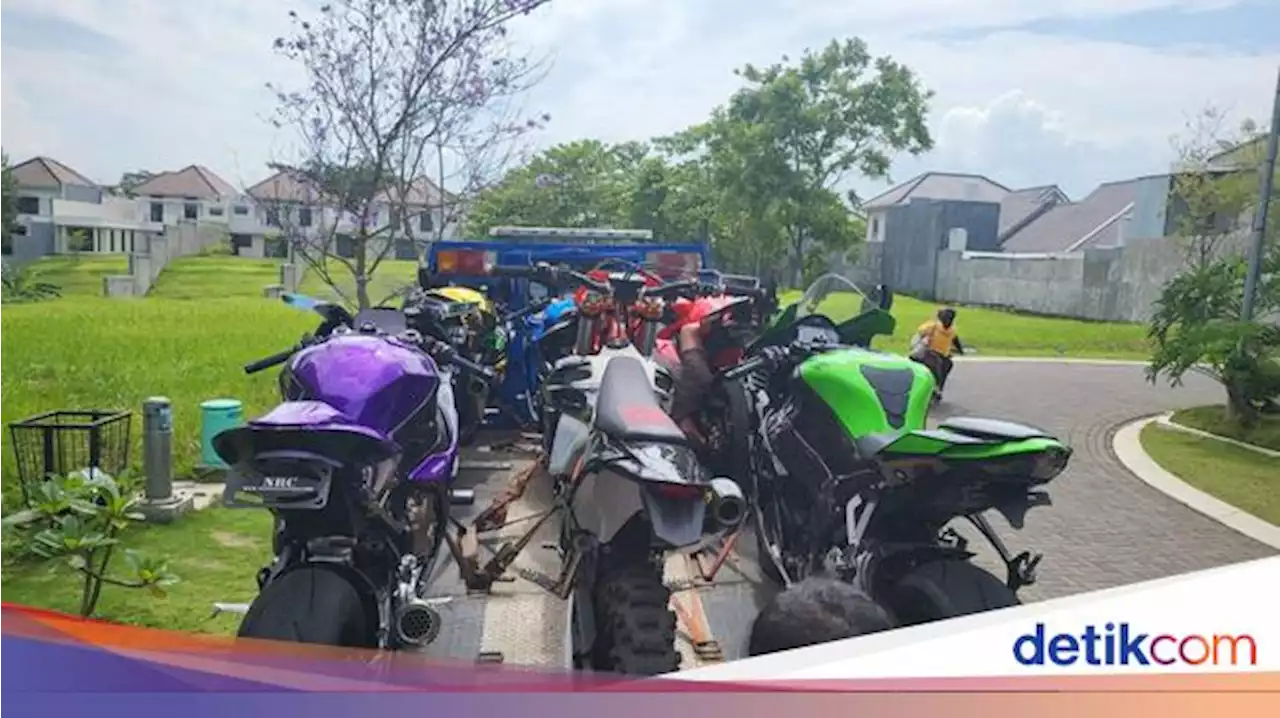 Mobil-Moge Doni Salmanan Diangkut Truk Towing, Dikawal Polisi