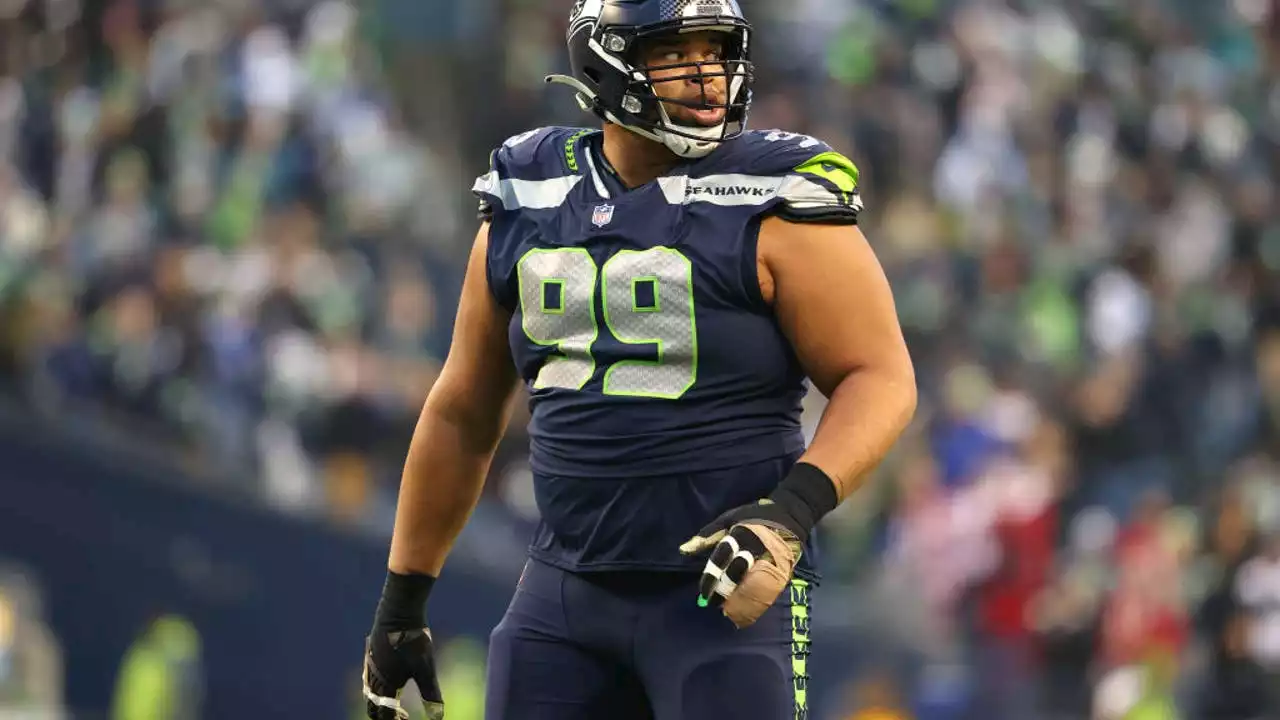 Defensive tackle Al Woods re-signing with Seahawks