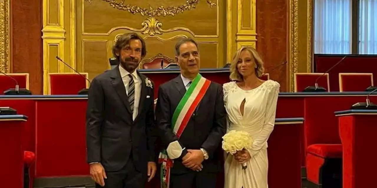 Andrea Pirlo ha sposato Valentina Baldini: matrimonio in Comune per l'ex calciatore