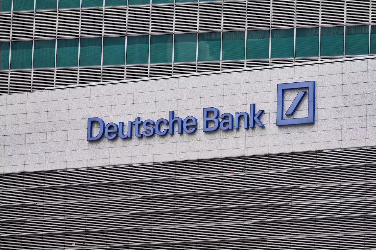 Deutsche Bank Shares Up 8% After U-Turn to Wind Down Russia Operations