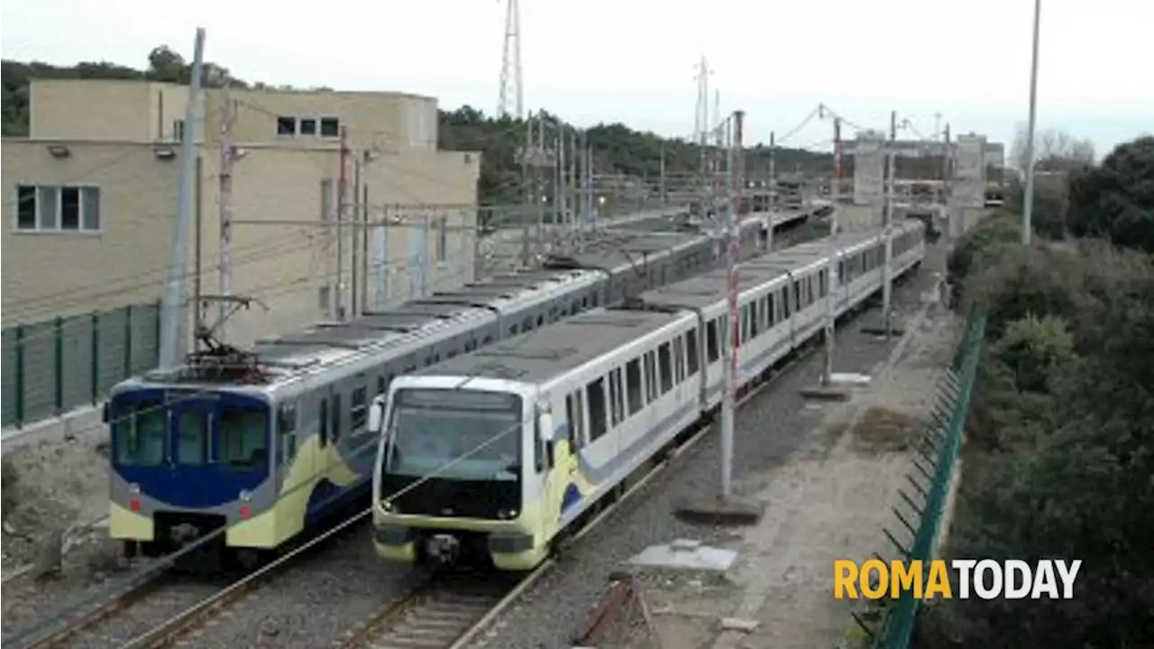 Roma lido, la settimana comincia male: passa un treno ogni 39 minuti