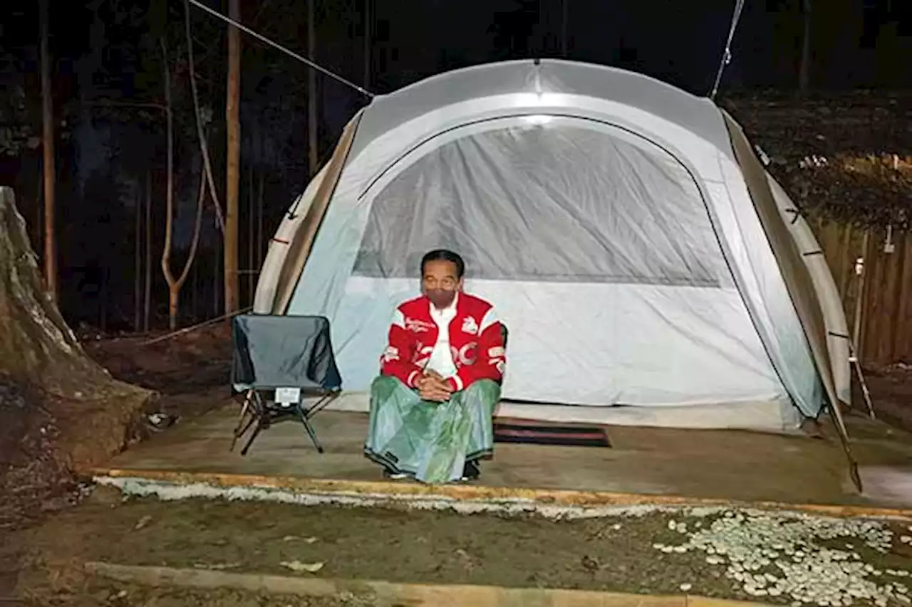 Kemah di IKN Kaltim, Foto-Foto Presiden Jokowi Menikmati Malam Cerah