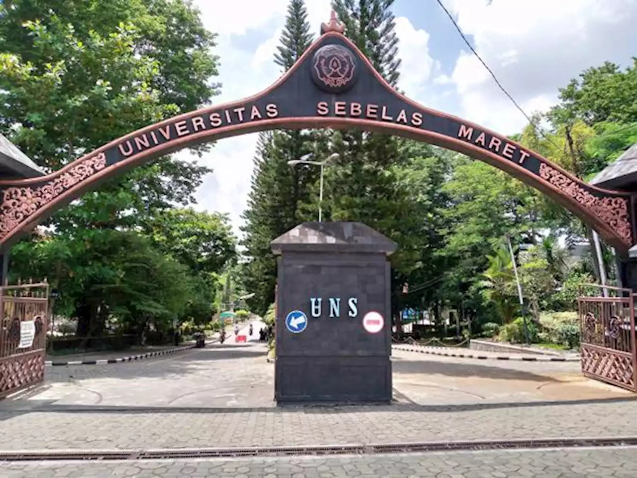 Kenapa Universitas Sebelas Maret Solo Disingkat UNS?