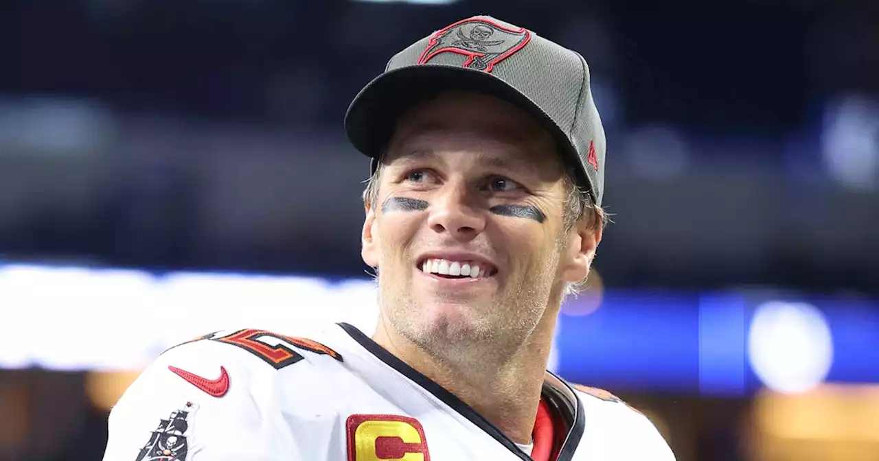 Tom Brady to return, will play for Bucs in 2022 season