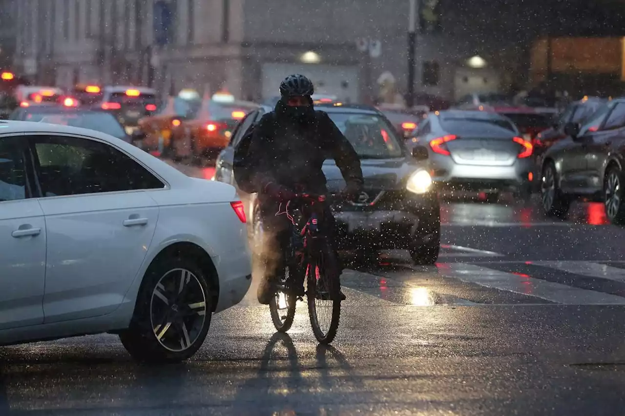 Toronto police open downtown Collision Reporting Centre for pedestrians and cyclists only
