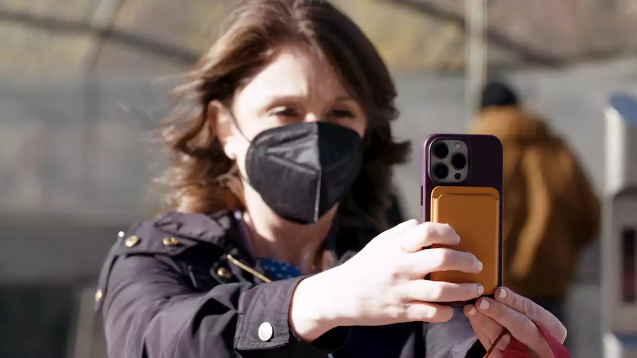 Face ID: Testing Apple's new option to unlock an iPhone while wearing a mask