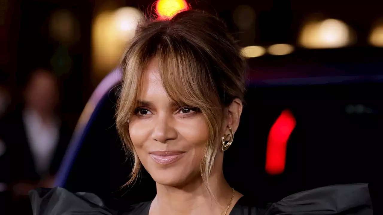 Reminder: No One Does Short Hair Quite Like Halle Berry